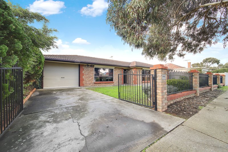 17 Bowaka Street, Park Holme SA 5043