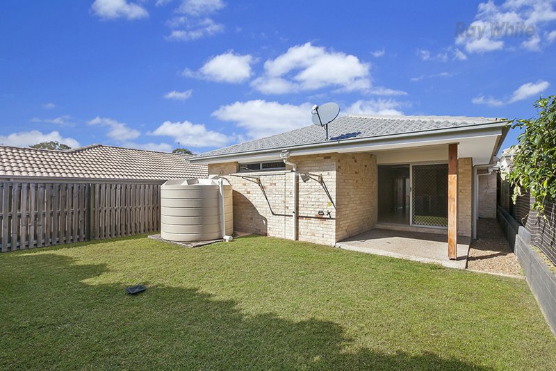 Photo - 17 Bowerbird Crescent, Dakabin QLD 4503 - Image 13