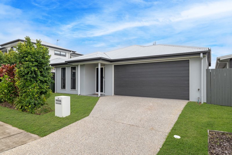 17 Bradley Crescent, Nirimba QLD 4551