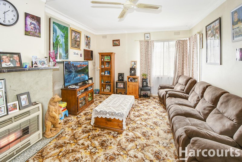 Photo - 17 Bradshaw Street, Horsham VIC 3400 - Image 3