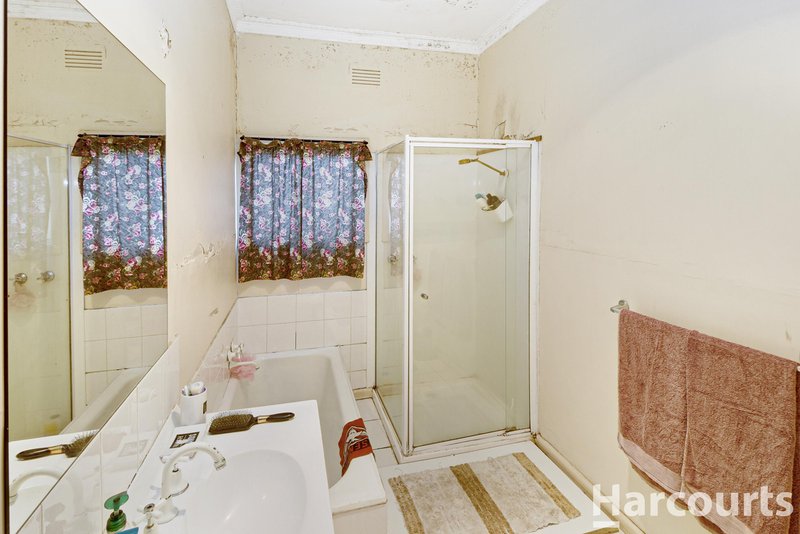 Photo - 17 Bradshaw Street, Horsham VIC 3400 - Image 5