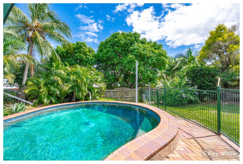 Photo - 17 Brazil Street, Norman Gardens QLD 4701 - Image 16