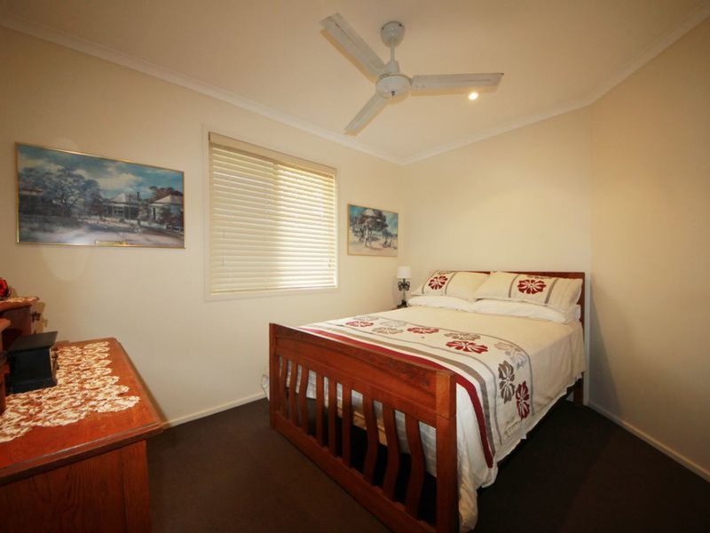 Photo - 17 Breakwater Court, Deception Bay QLD 4508 - Image 6