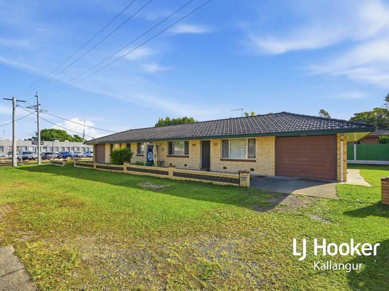 Photo - 17 Brewer Street, Kallangur QLD 4503 - Image 2