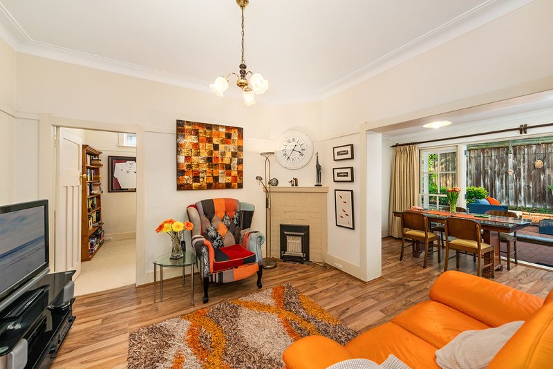 Photo - 17 Bridgeview Avenue, Cammeray NSW 2062 - Image 2