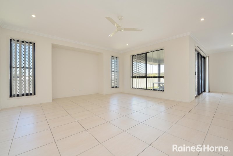 Photo - 17 Briffney Street, Kirkwood QLD 4680 - Image 3