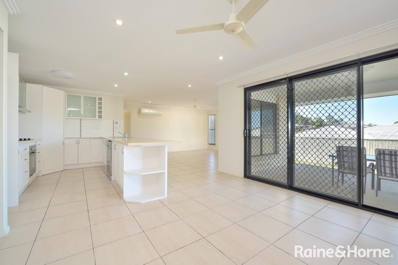 Photo - 17 Briffney Street, Kirkwood QLD 4680 - Image 9