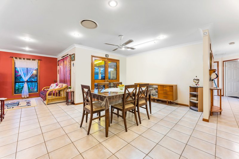 Photo - 17 Brigalow Court, Murrumba Downs QLD 4503 - Image 8