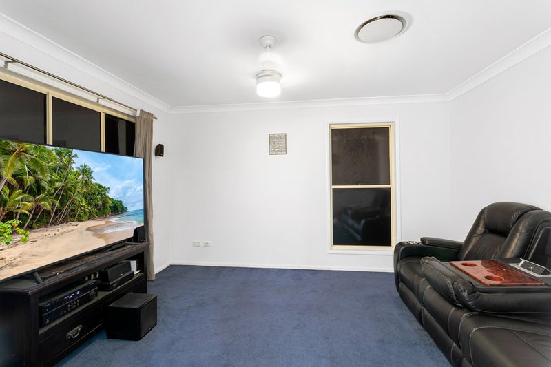 Photo - 17 Brisbane Crescent, Deception Bay QLD 4508 - Image 11