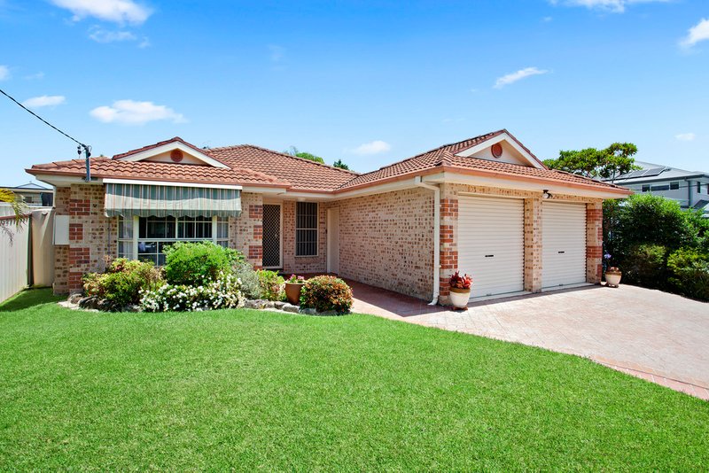 17 Brooke Ave , Killarney Vale NSW 2261