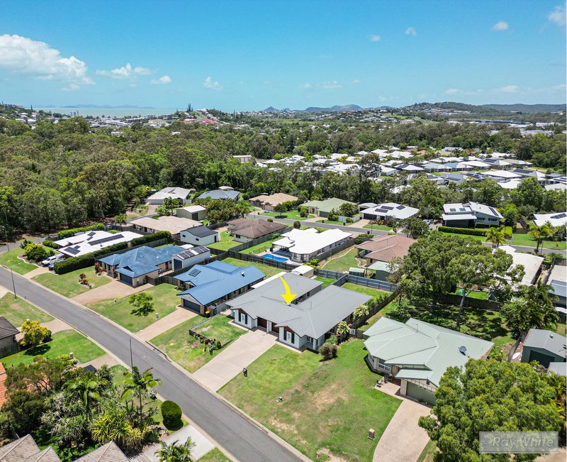 Photo - 1/7 Brookside Close, Yeppoon QLD 4703 - Image 2