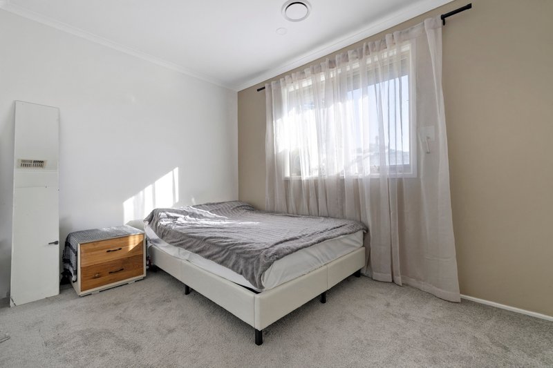 Photo - 17 Broome Crescent, Cranbourne North VIC 3977 - Image 15