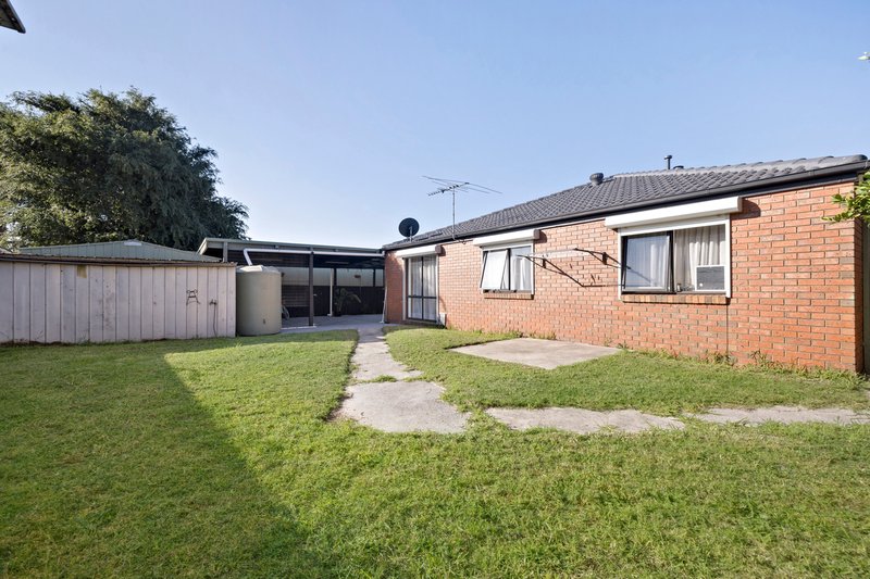 Photo - 17 Broome Crescent, Cranbourne North VIC 3977 - Image 19