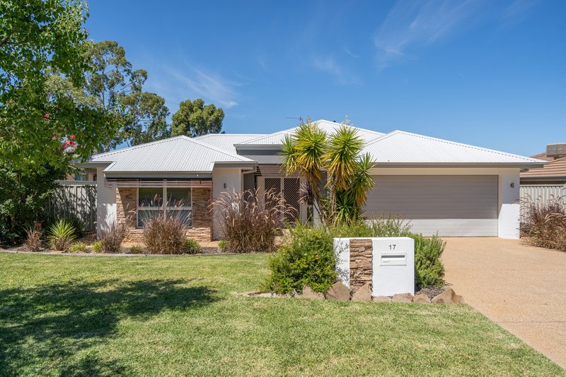 17 Budawang Place, Tatton NSW 2650