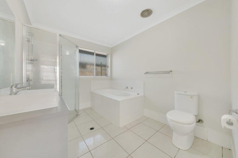 Photo - 17 Bufflehead Road, Kirkwood QLD 4680 - Image 6