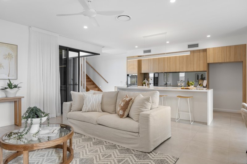 Photo - 17 Bulwer Drive, Pelican Waters QLD 4551 - Image 7