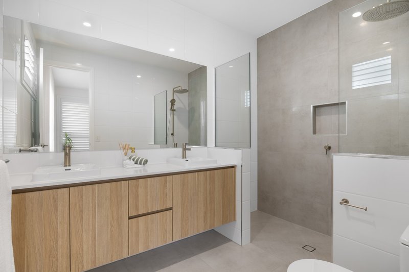 Photo - 17 Bulwer Drive, Pelican Waters QLD 4551 - Image 10