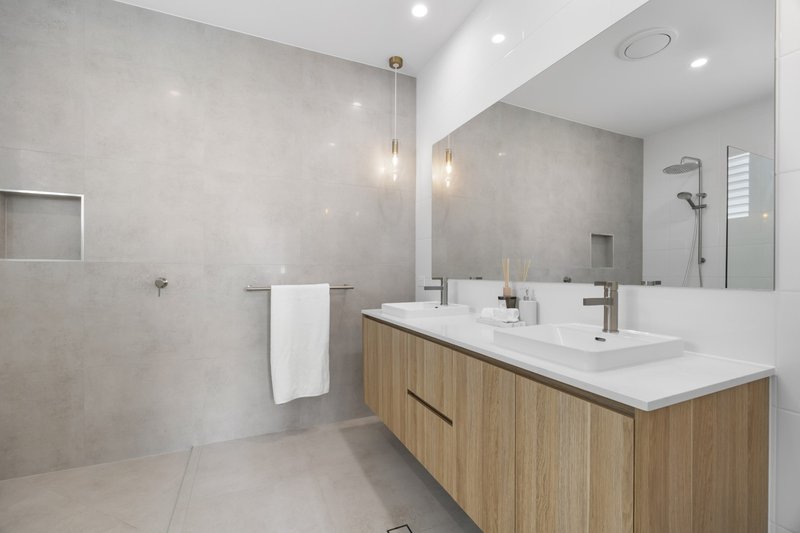 Photo - 17 Bulwer Drive, Pelican Waters QLD 4551 - Image 13