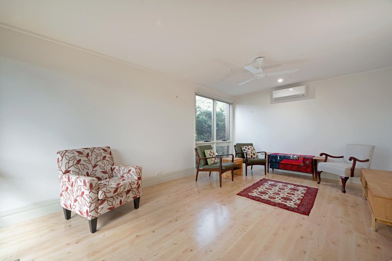 Photo - 17 Bunbury Street, Stirling ACT 2611 - Image 4