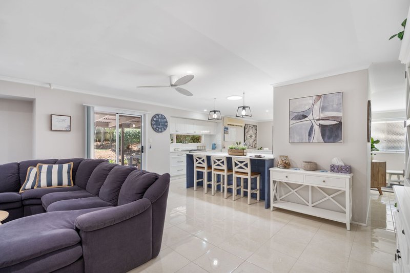 Photo - 17 Bunya Street, Forest Lake QLD 4078 - Image 3