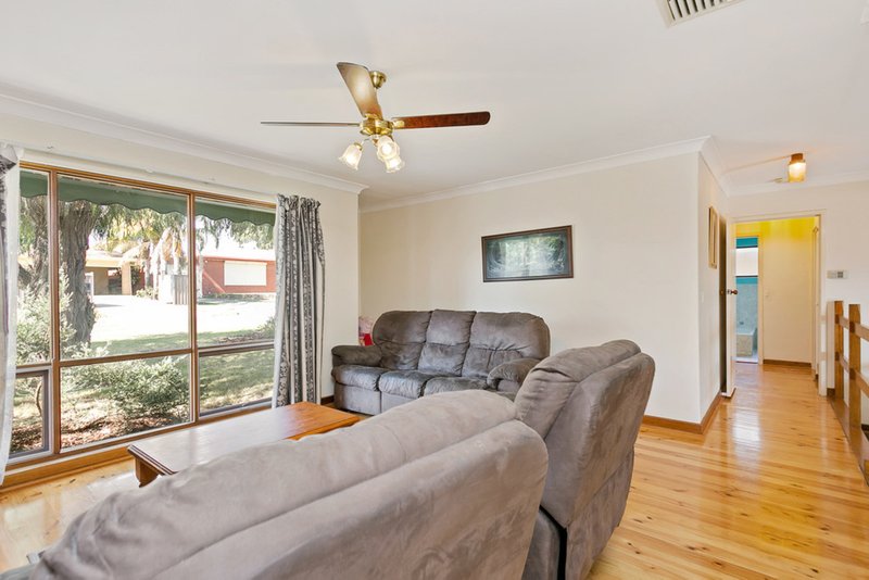 Photo - 17 Burns Court, Morphett Vale SA 5162 - Image 4