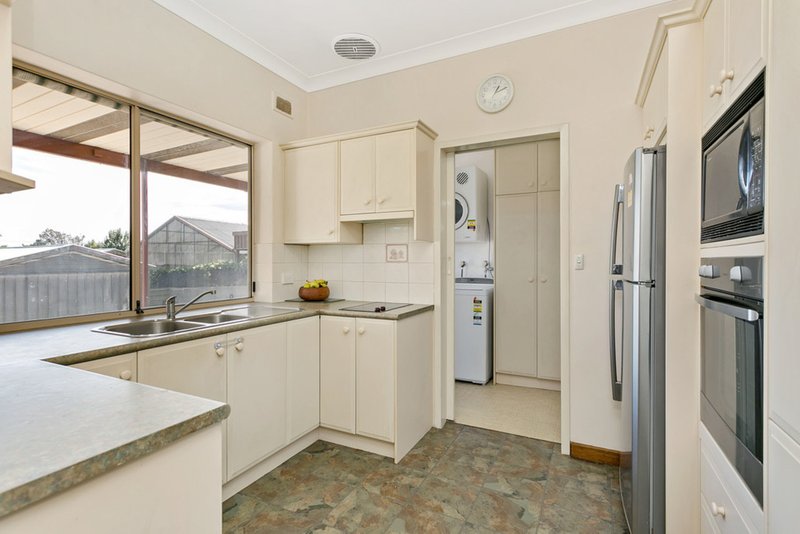 Photo - 17 Burns Court, Morphett Vale SA 5162 - Image 7