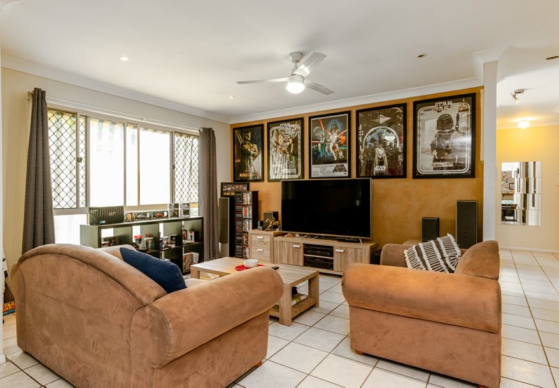 Photo - 17 Burrinjuck Street, Marsden QLD 4132 - Image 4