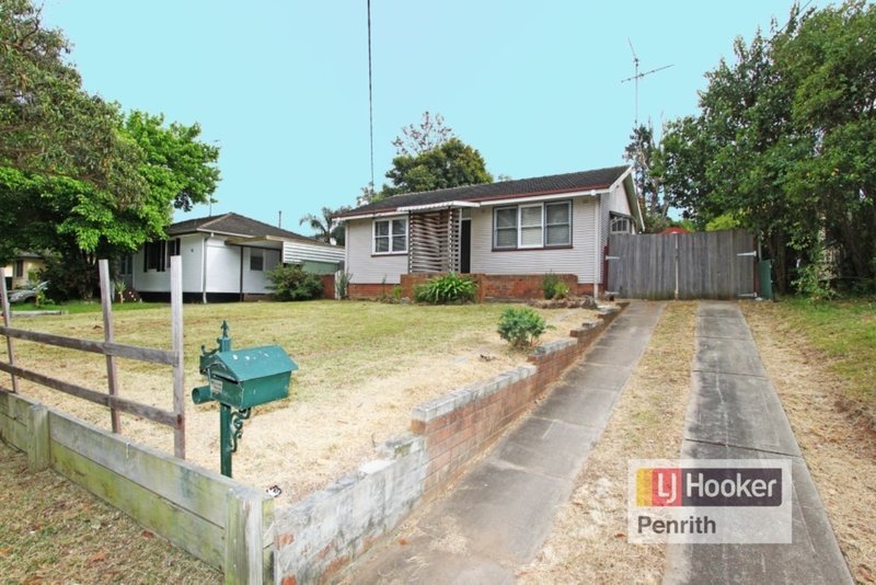 17 Butler Crescent, South Penrith NSW 2750