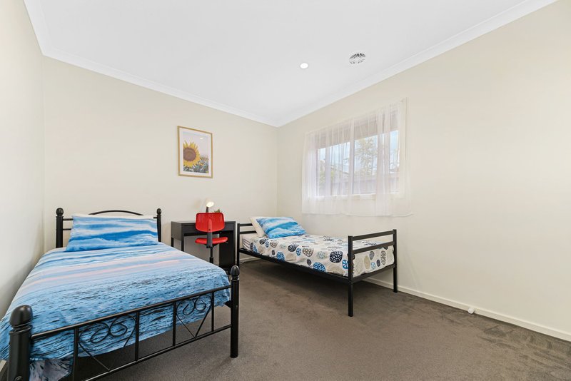 Photo - 17 Butternut Drive, Lyndhurst VIC 3975 - Image 5