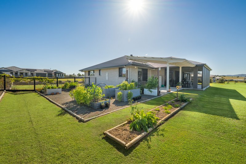 Photo - 17 Caballo Way, Winya QLD 4515 - Image 5