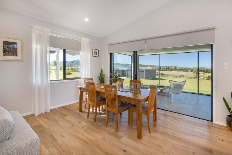 Photo - 17 Caballo Way, Winya QLD 4515 - Image 9