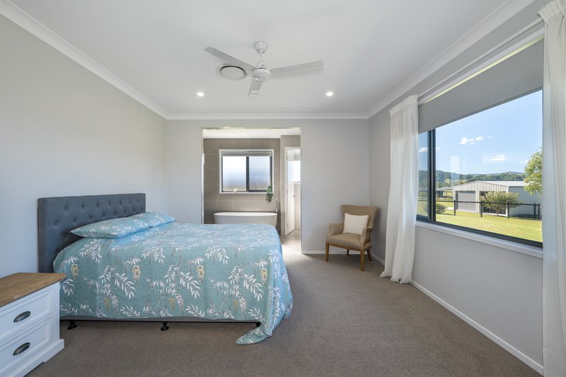 Photo - 17 Caballo Way, Winya QLD 4515 - Image 12