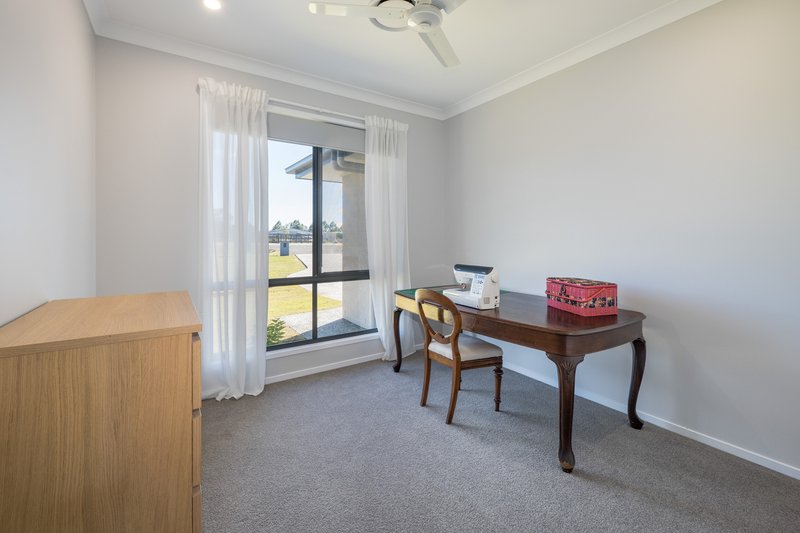 Photo - 17 Caballo Way, Winya QLD 4515 - Image 21