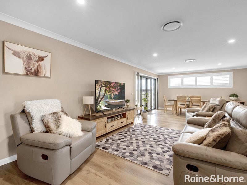 Photo - 17 Cain Drive, Kelso NSW 2795 - Image 4