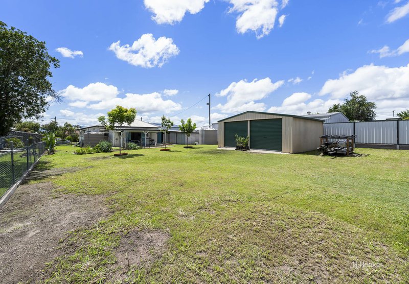 Photo - 17 Cairnscroft Street, Toogoolawah QLD 4313 - Image 16