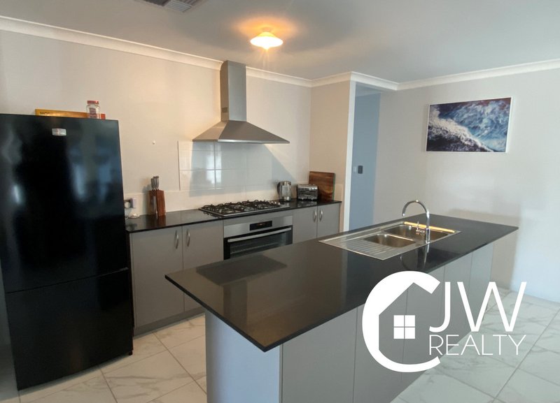 Photo - 17 Calamari Street, Kealy WA 6280 - Image 3