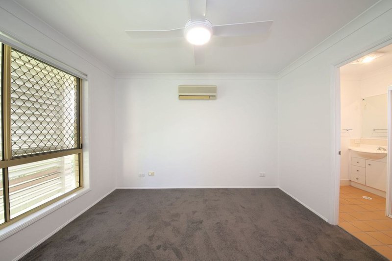 Photo - 17 Calrossy Street, Boondall QLD 4034 - Image 6