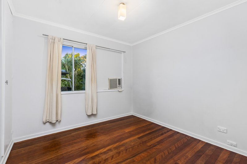 Photo - 17 Camelia Avenue, Everton Hills QLD 4053 - Image 8