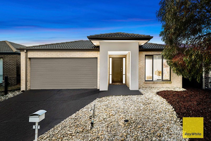 17 Camelot Drive, Tarneit VIC 3029