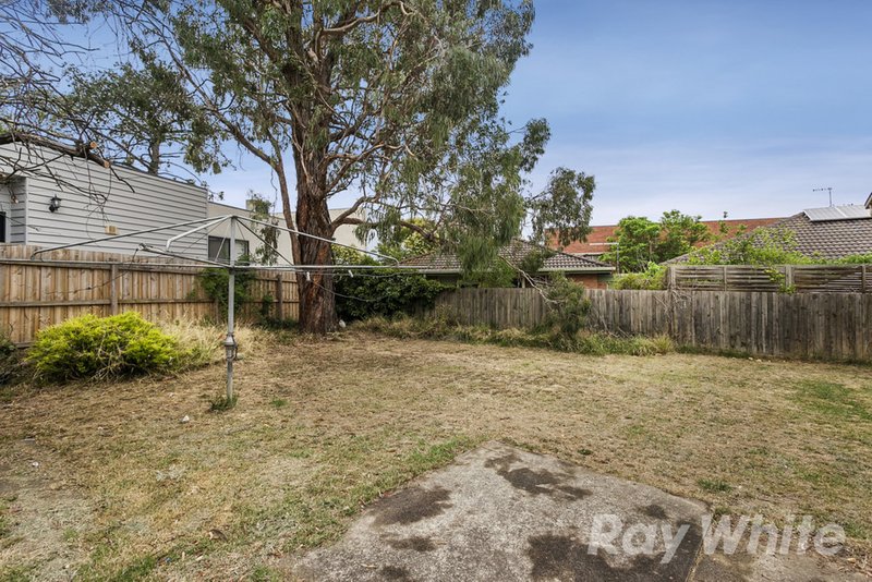 Photo - 17 Cameron Road, Box Hill North VIC 3129 - Image 8