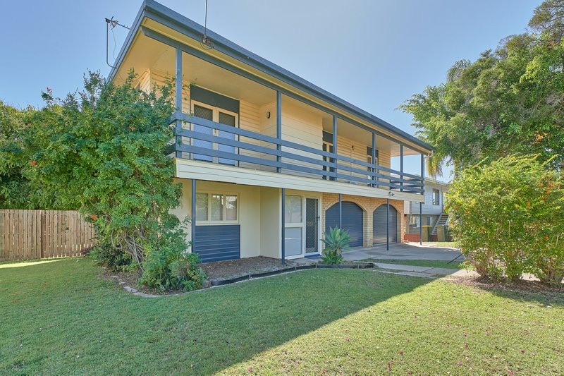 Photo - 17 Campbell Street, Clinton QLD 4680 - Image 2