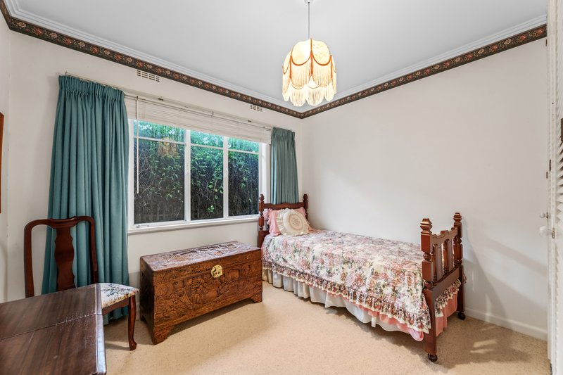 Photo - 17 Canora Street, Blackburn South VIC 3130 - Image 10