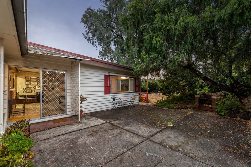 Photo - 17 Canora Street, Blackburn South VIC 3130 - Image 13