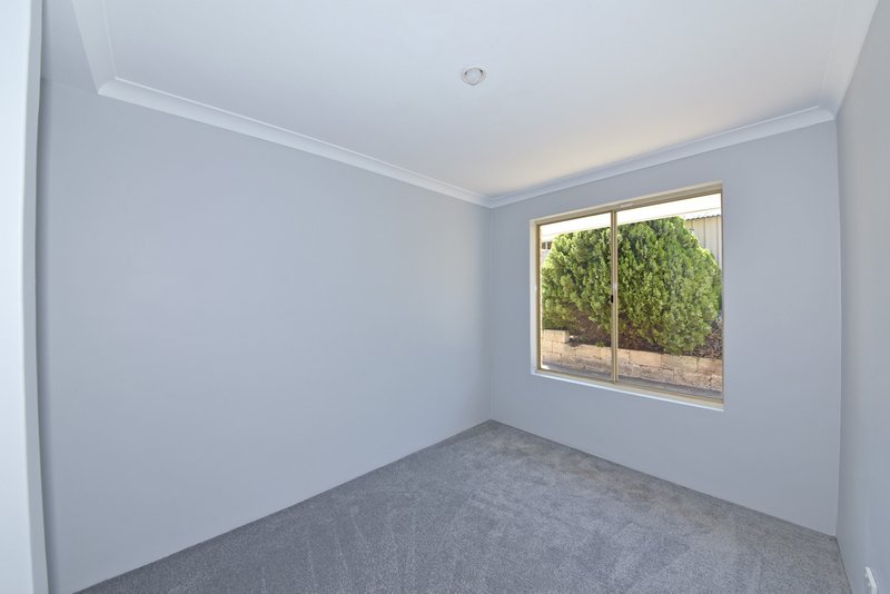 Photo - 17 Carberry Square, Clarkson WA 6030 - Image 15