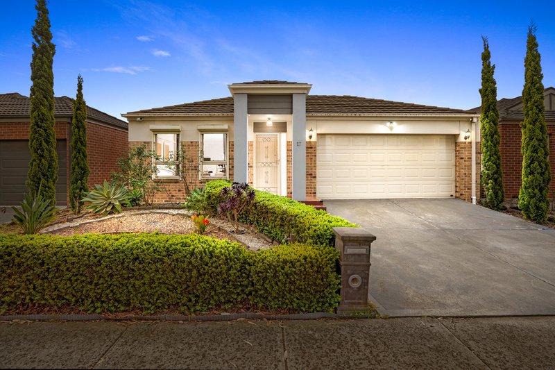 17 Carinya Crescent, South Morang VIC 3752