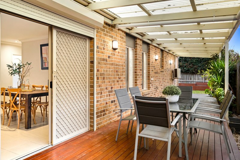 Photo - 17 Carinya Crescent, South Morang VIC 3752 - Image 10