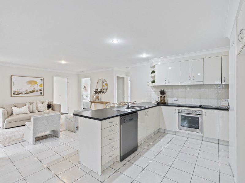 Photo - 17 Carmarthen Circuit, Pacific Pines QLD 4211 - Image 8