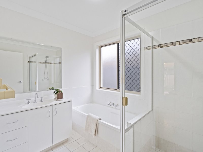 Photo - 17 Carmarthen Circuit, Pacific Pines QLD 4211 - Image 15