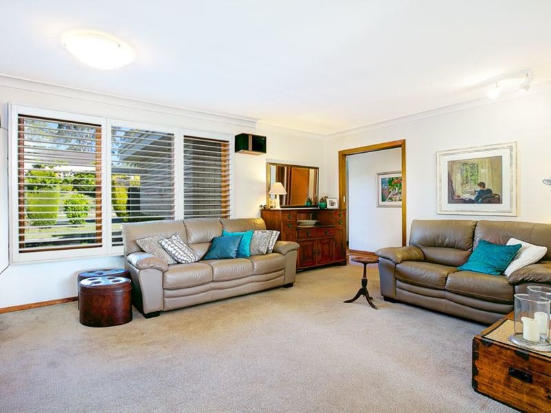 Photo - 17 Carver Crescent, Baulkham Hills NSW 2153 - Image 3