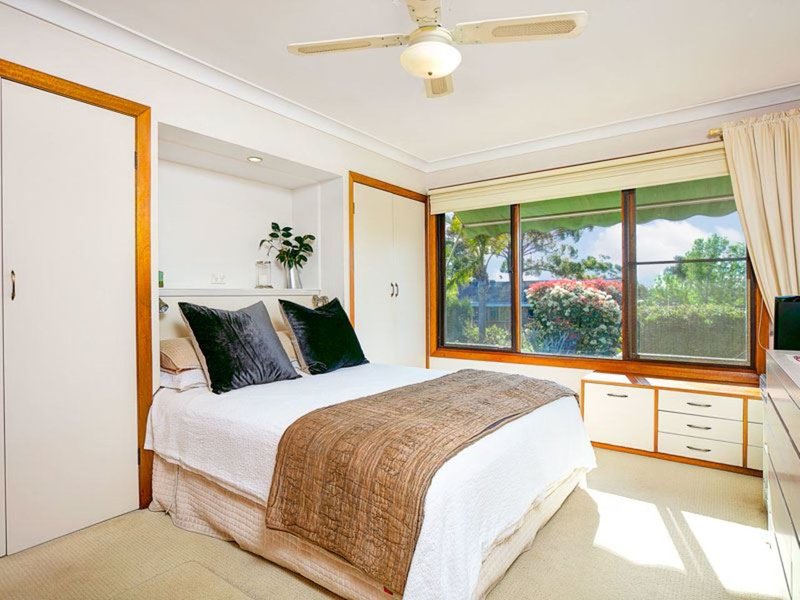 Photo - 17 Carver Crescent, Baulkham Hills NSW 2153 - Image 5